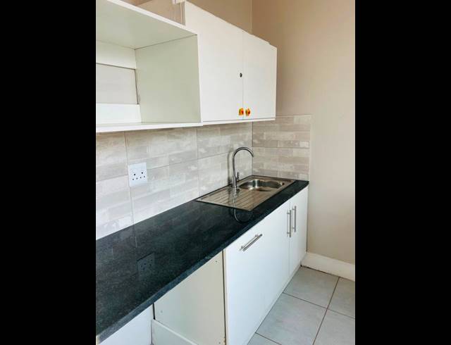 2 BEDROOM PROPERTY TO RENT IN KENSINGTON